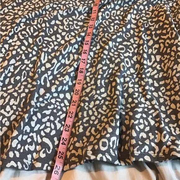 Peach perfect 1X multicolored shapes tee plus size NWOT - Picture 4 of 8